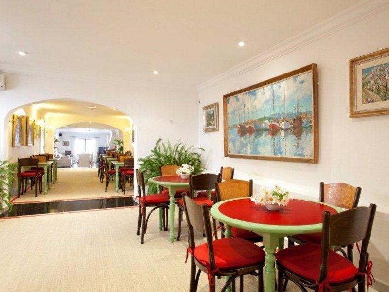 Sis Pins Hotel